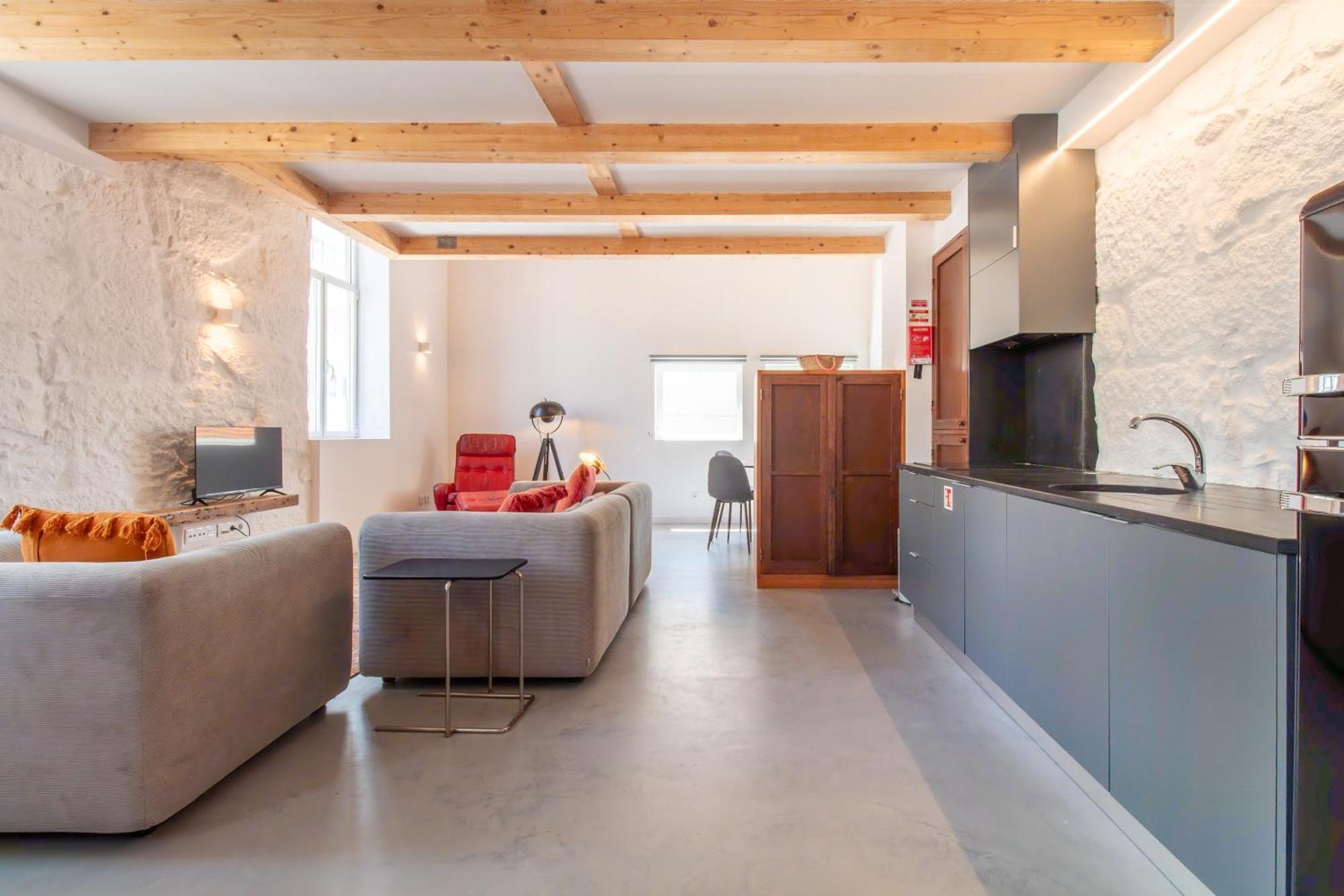Stylish Duplex By Lovelystay Apartament